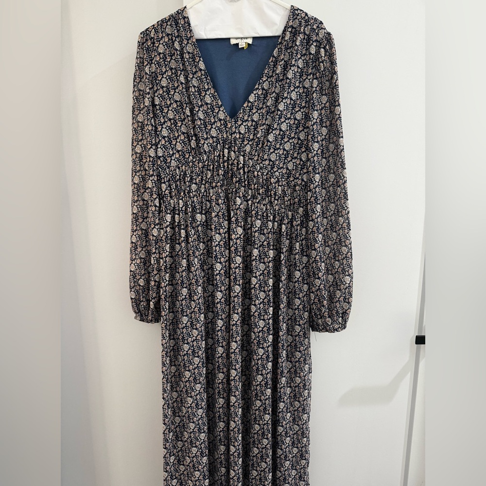 Umgee Navy and Beige Floral Top - Picture 2 of 5